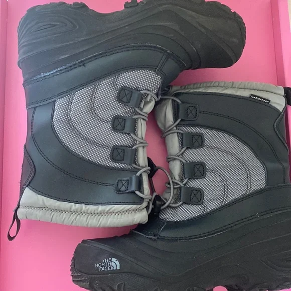THE NORTH FACE Winter/Snow Boots - Picture 9 of 12